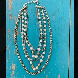 3/$20🍁Gold & Pearl Necklace